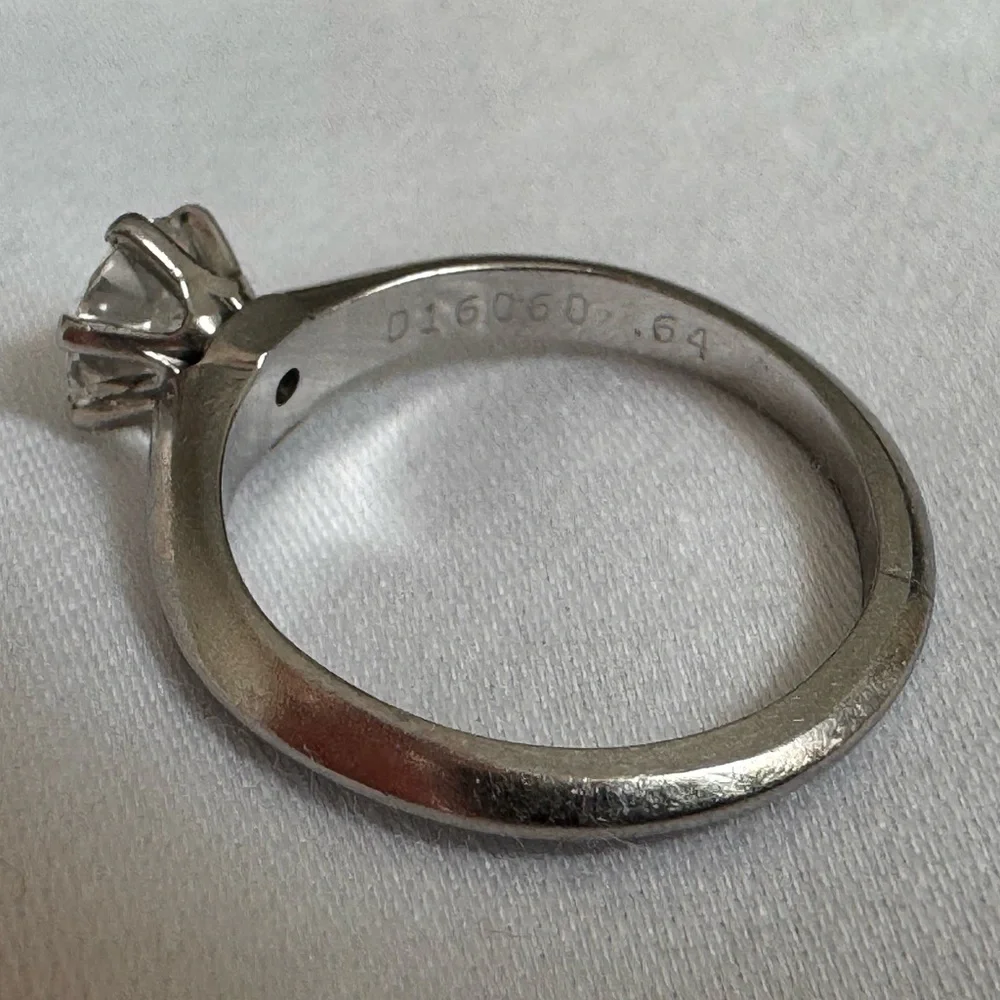 Tiffany & Co. nearly colorless